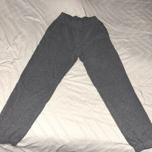 DARK GREY HOLLISTER SWEATPANTS 🩶